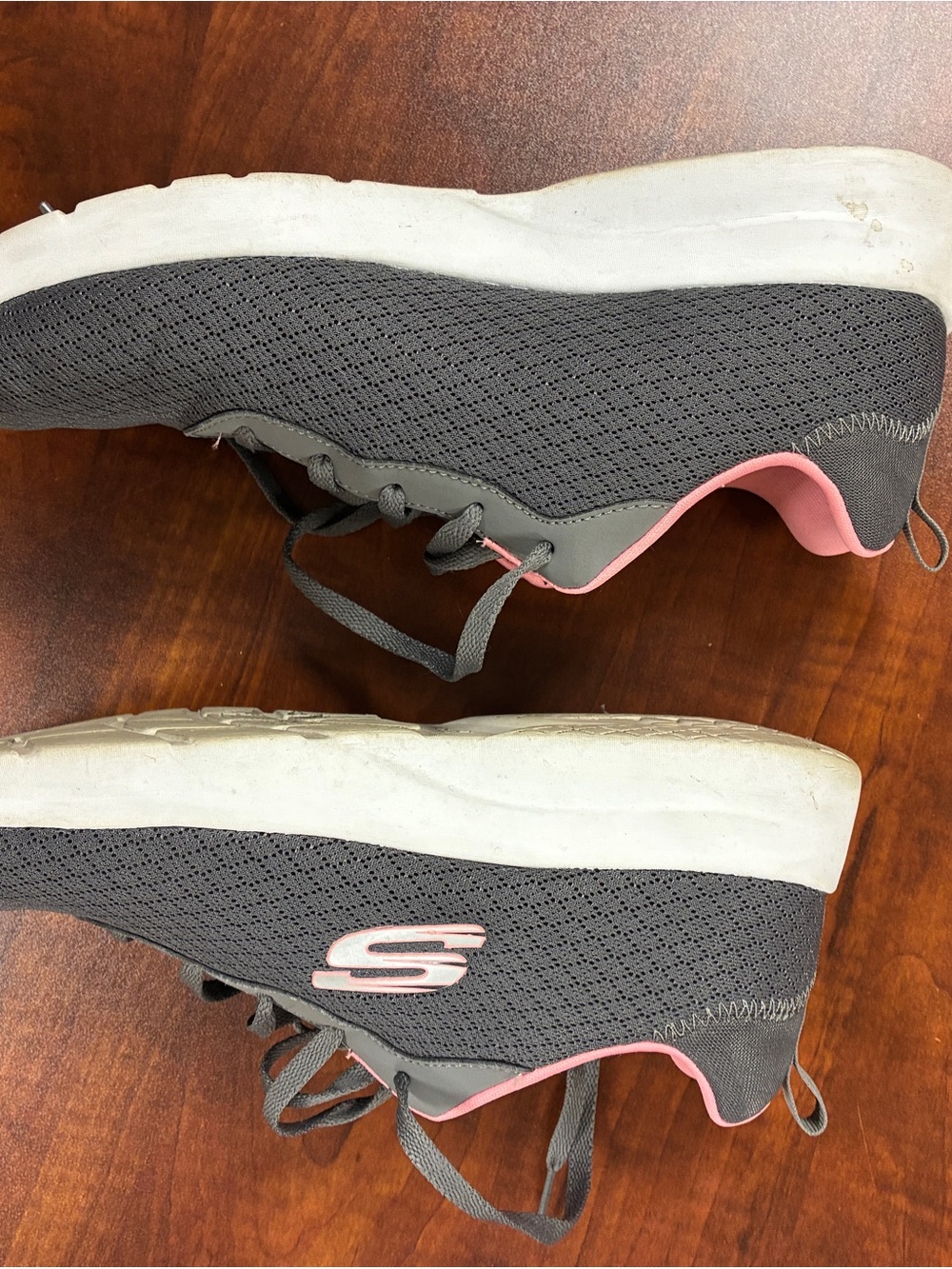 Skechers Gray Athletic Sneakers with Pink Interior - Picture 4 of 6